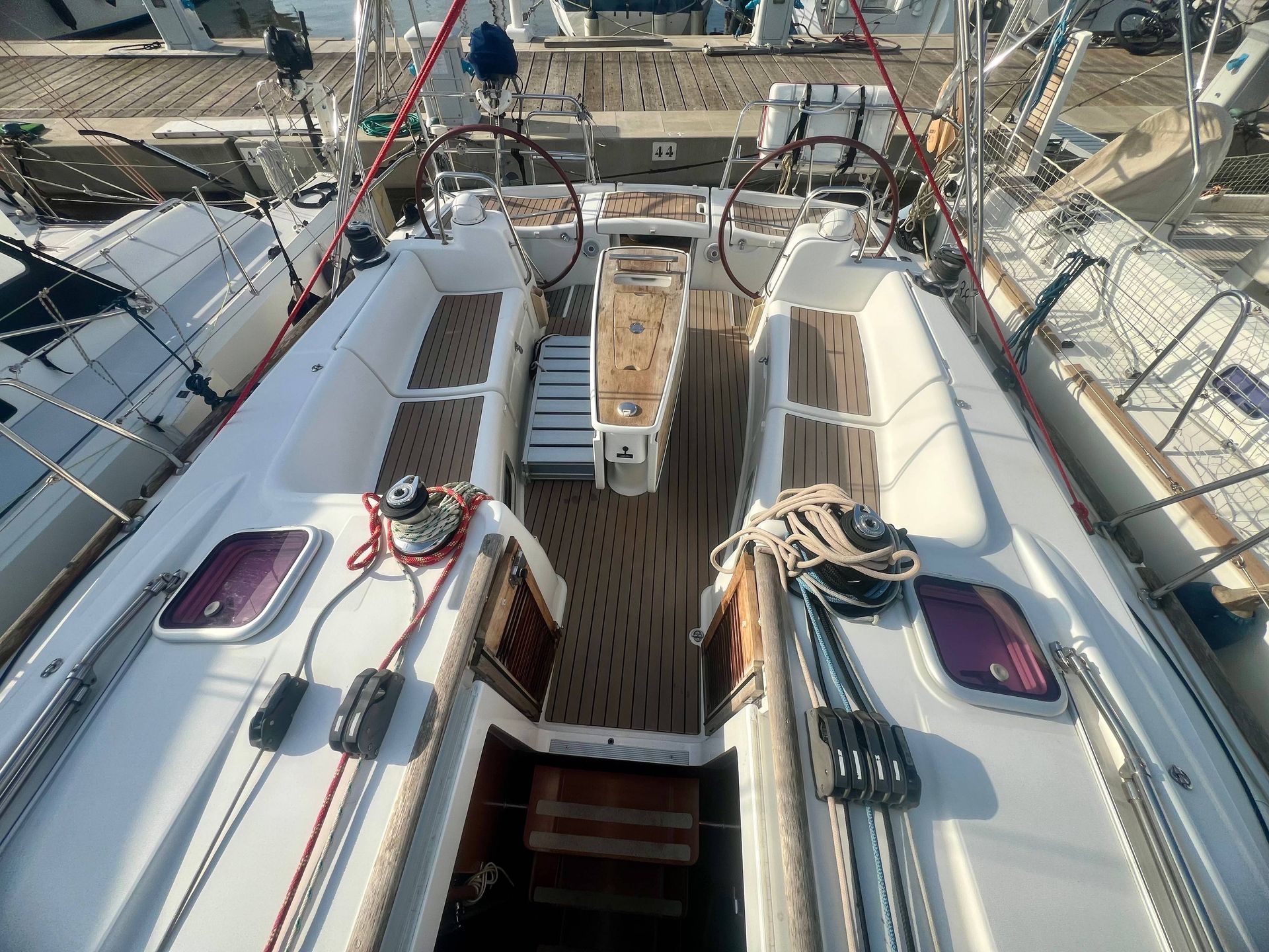 slider 4 Beneteau Oceanis 40